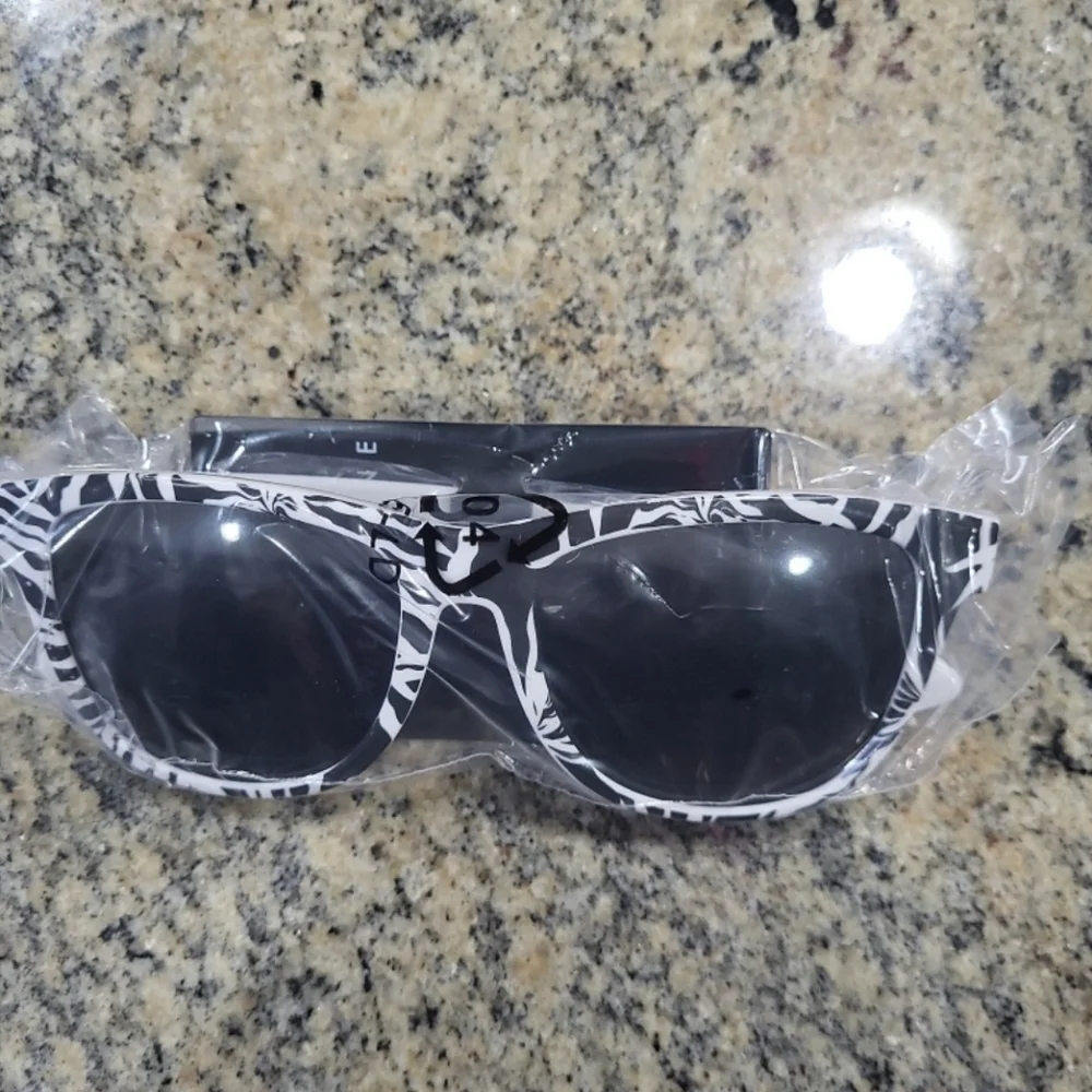 Twenty One Pilots Zebra Print Rider Sunglasses